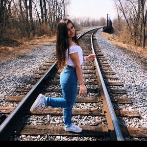 Meet your Posher, Brooke